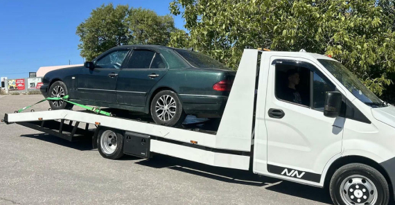 Эвакуатор в Ульяновске — погрузка легкового автомобиля